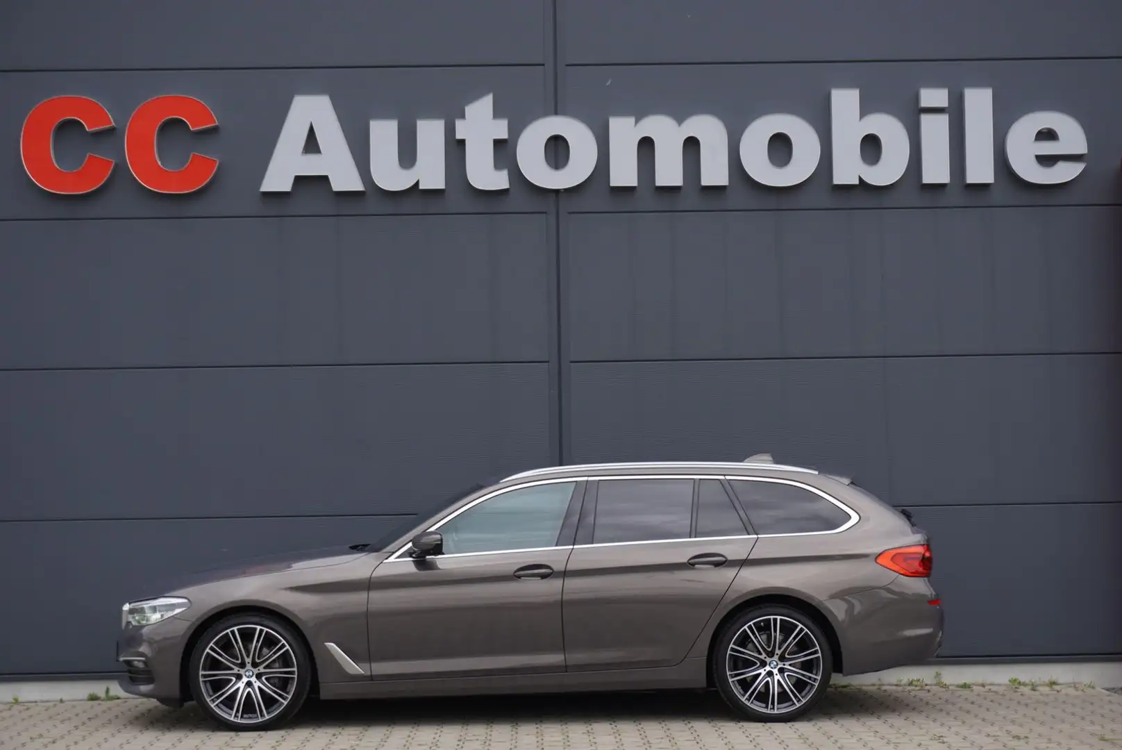 BMW 540 d xDrive"Individual"HUD"360"AHK"H&K"Merino" Gris - 1