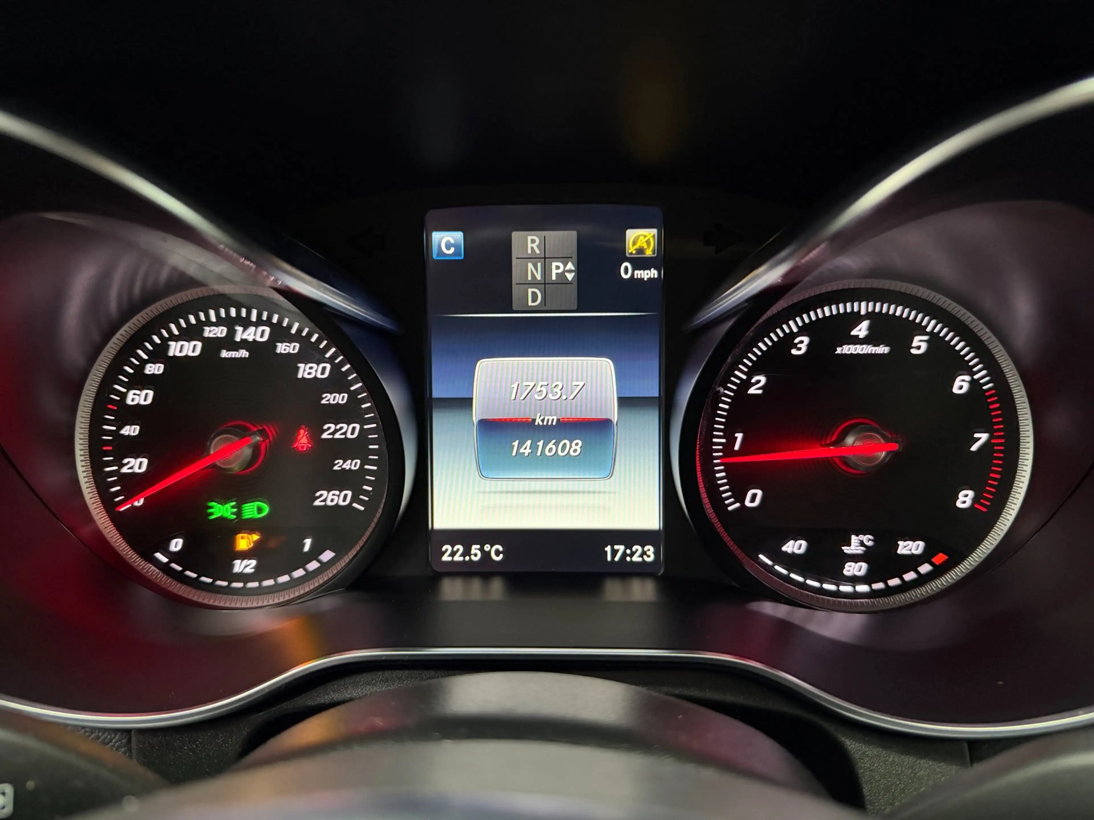 Mercedes-Benz GLC 250 Coupé 4MATIC AMG - Pano - Camera - Cruise - Dealer — photo 19