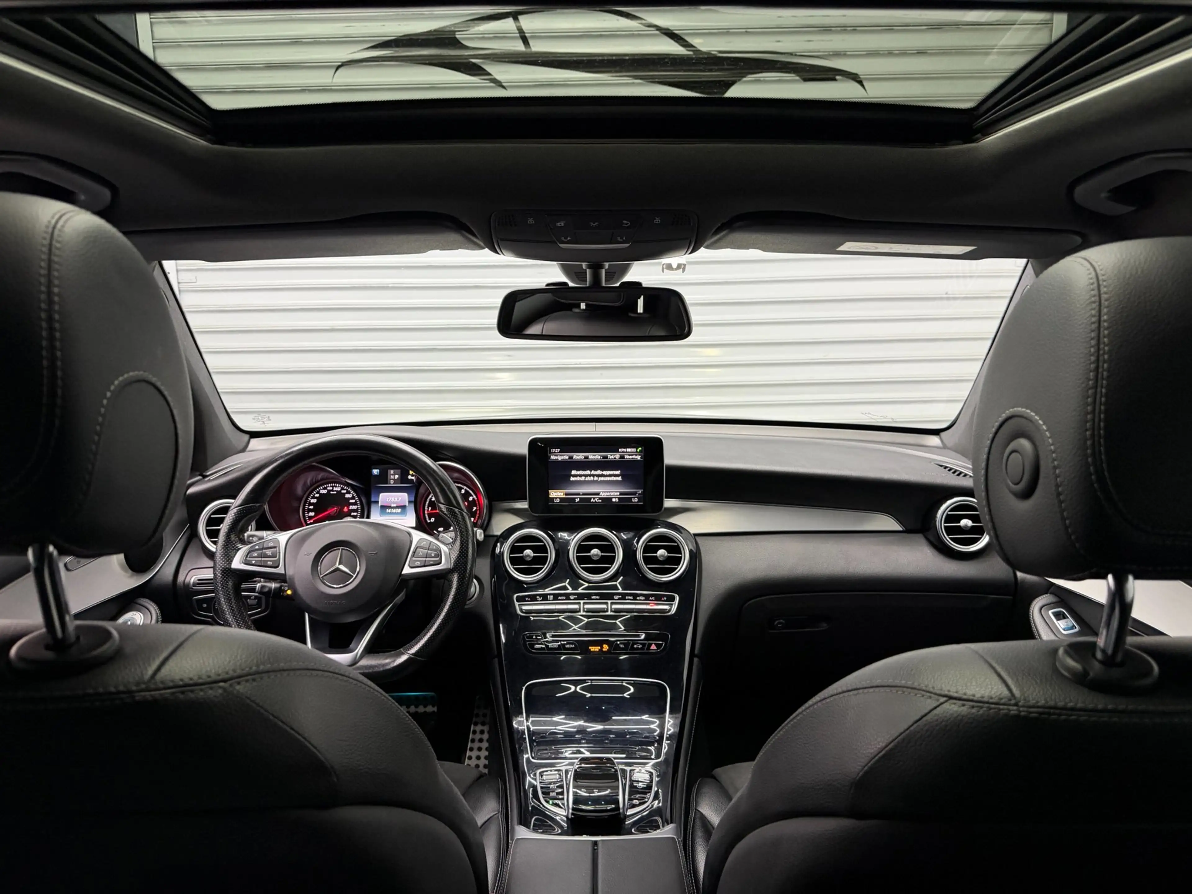 Mercedes-Benz GLC 250 Coupé 4MATIC AMG - Pano - Camera - Cruise - Dealer — photo 15