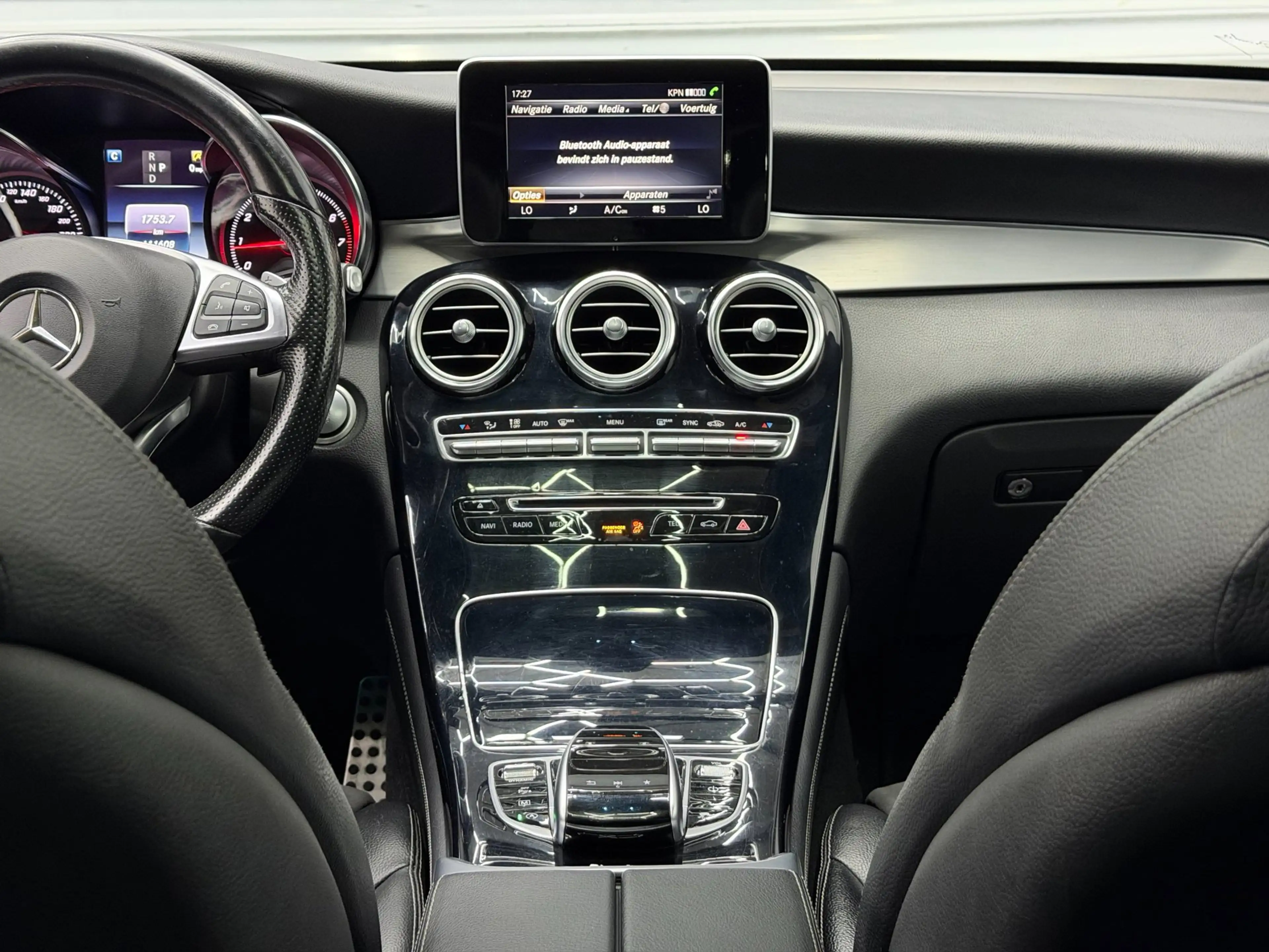 Mercedes-Benz GLC 250 Coupé 4MATIC AMG - Pano - Camera - Cruise - Dealer — photo 16