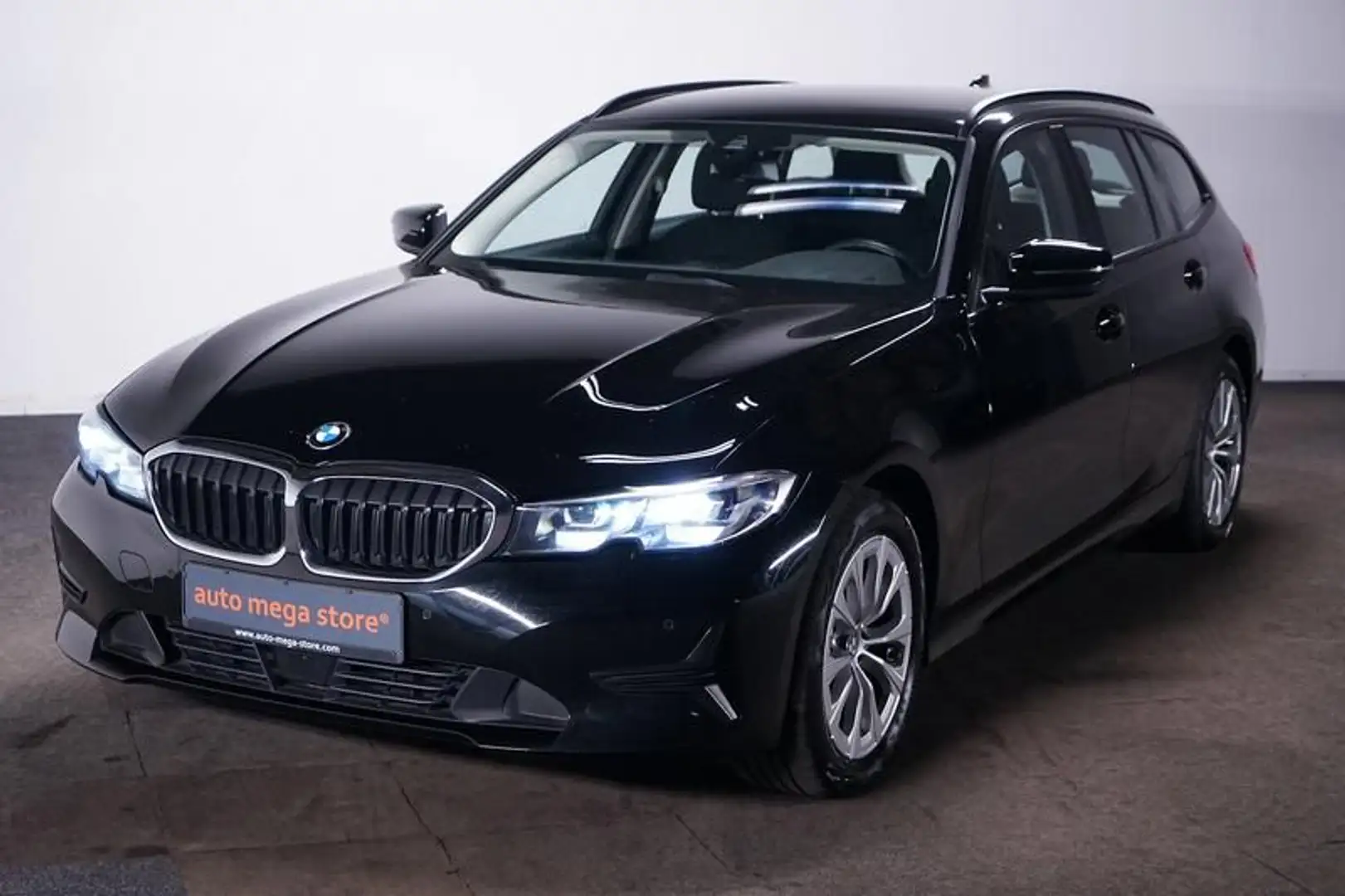 BMW 320 2.0 d Touring Advantage Aut.*ACC*Virtual*LED Noir - 1