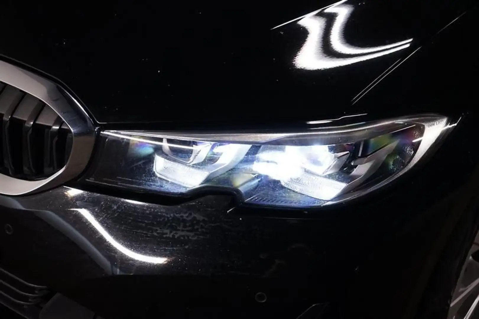 BMW 320 2.0 d Touring Advantage Aut.*ACC*Virtual*LED Noir - 2
