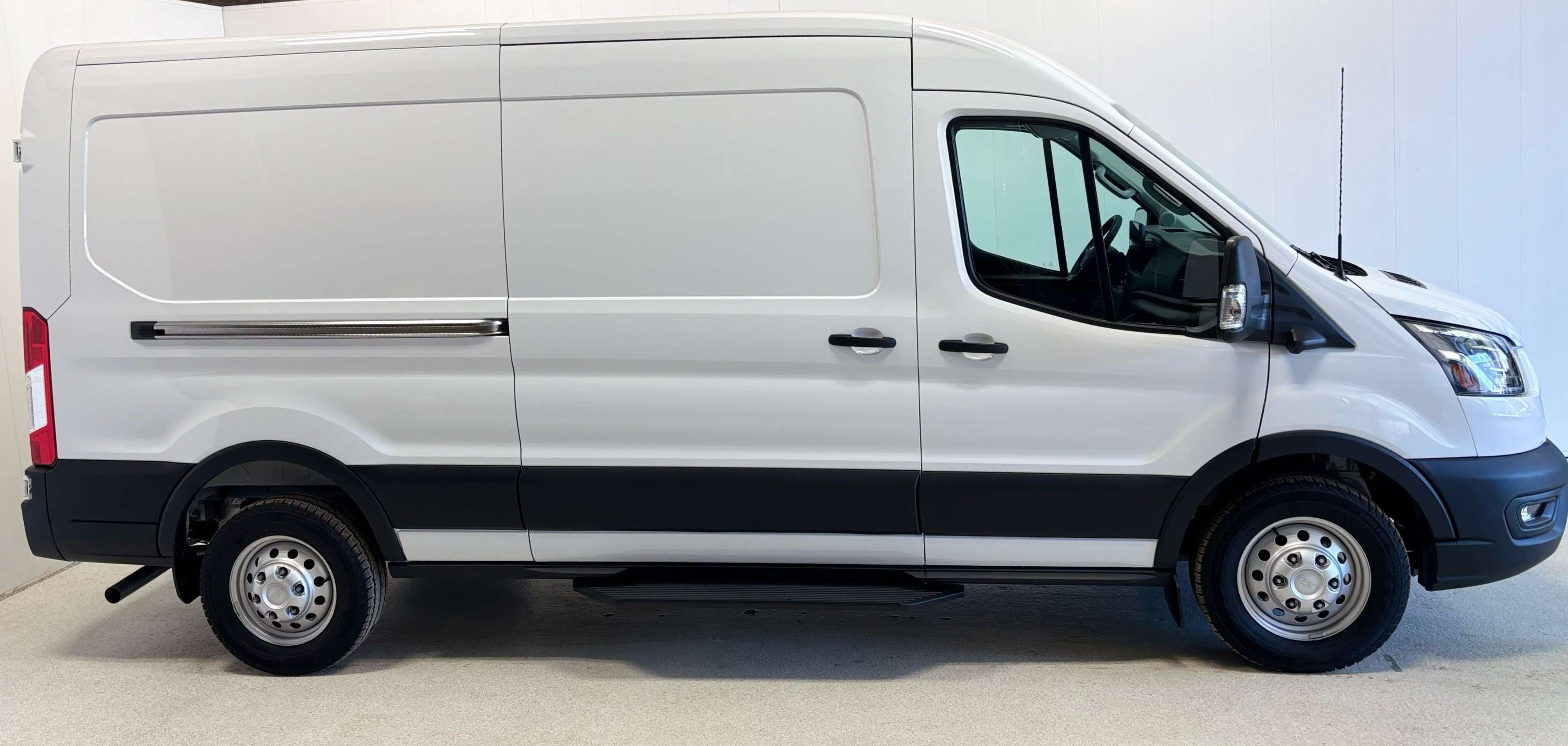 2025 Ford Transit Cargo Van