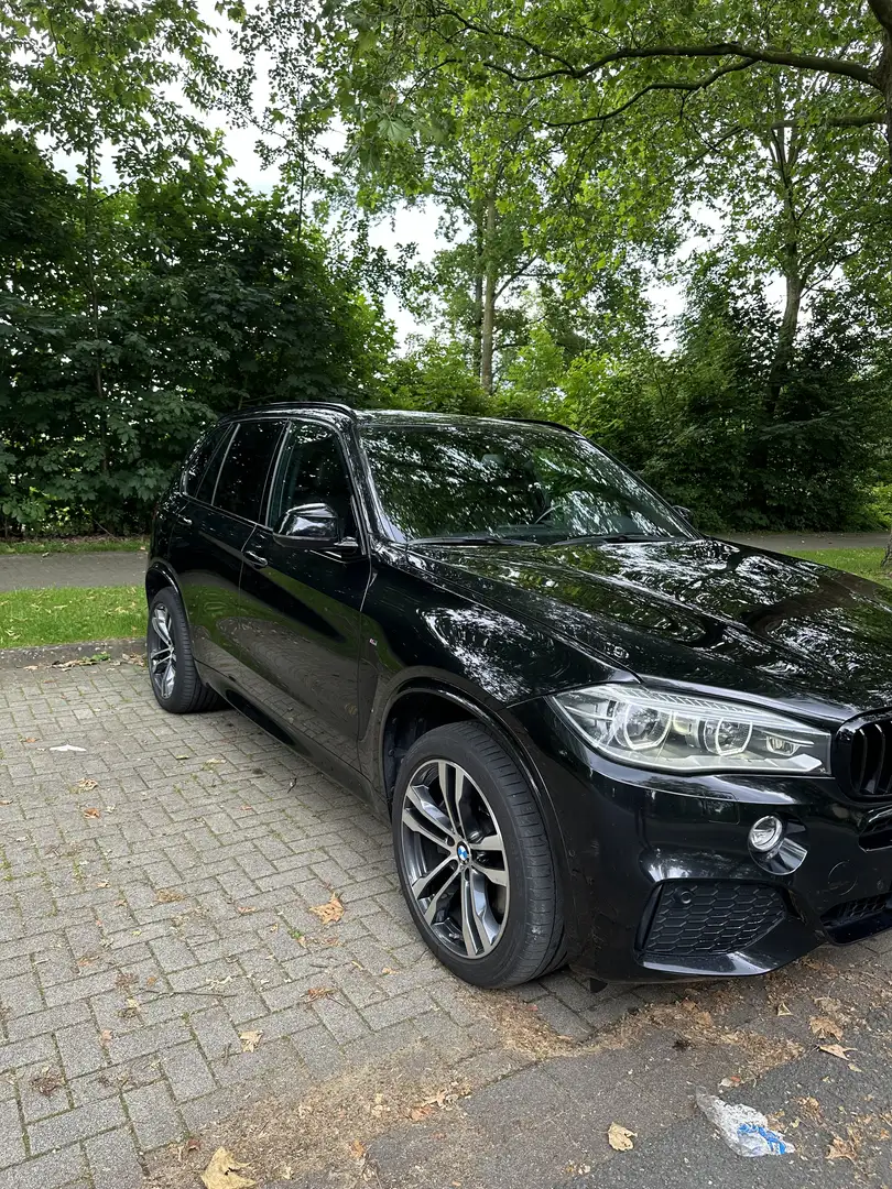 BMW X5 M M50d Sport-Aut. M-Power Schwarz - 2