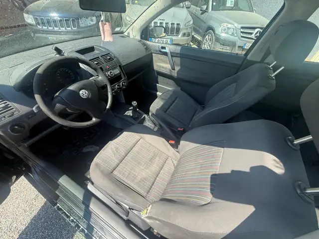 Volkswagen Polo view 8