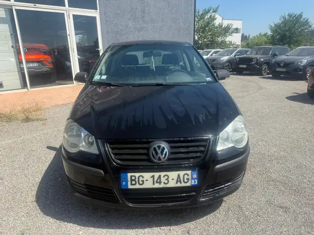 Volkswagen Polo view 2
