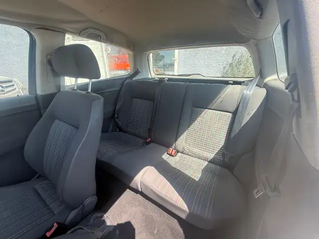 Volkswagen Polo view 10