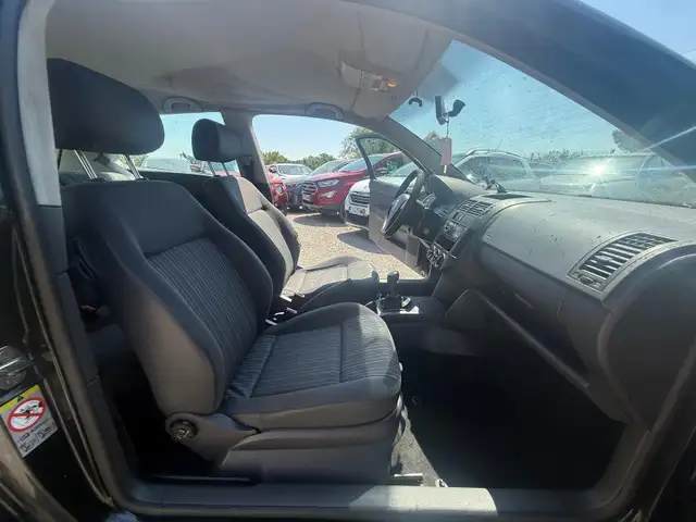 Volkswagen Polo view 12
