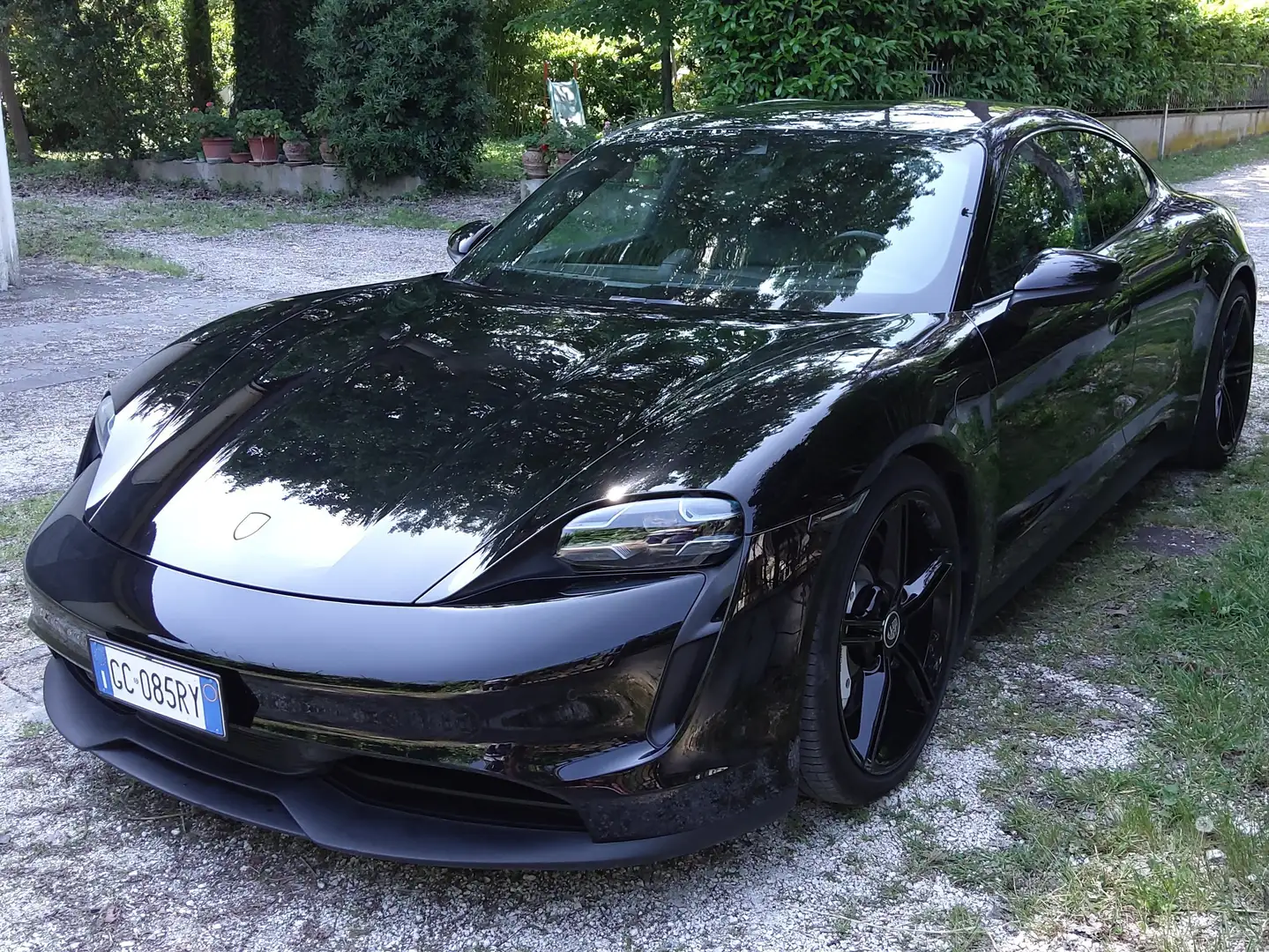 Porsche Taycan 4S PERFORMANCE 571CV con ANCORA 1 ANNO di GARANZIA Nero - 2