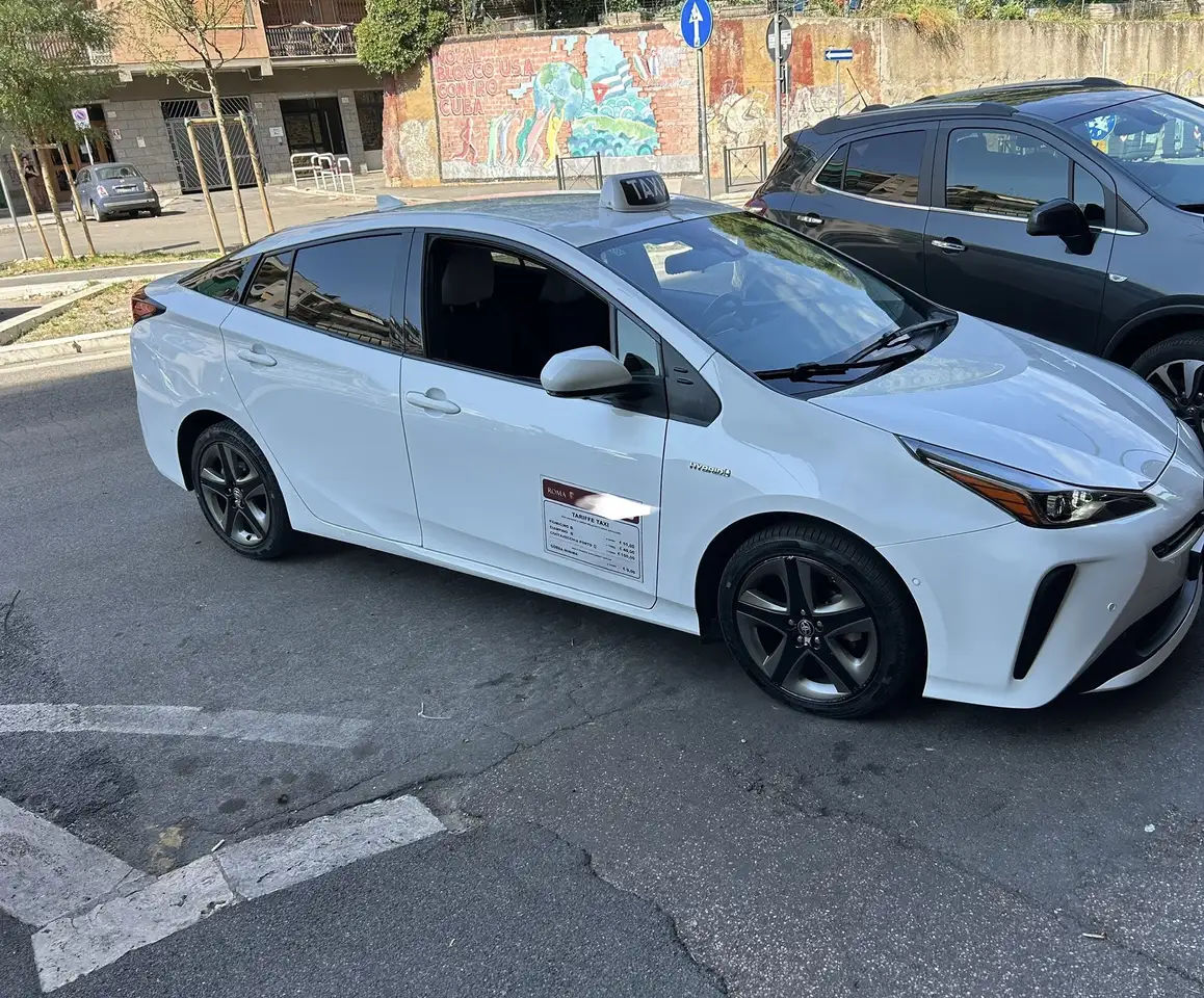 Toyota Prius+