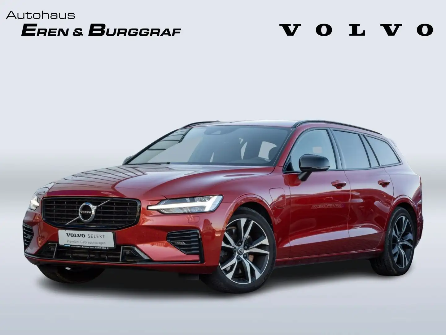 Volvo V60 Kombi Plus Dark Recharge Plug-In Hybrid AWD Červená - 1