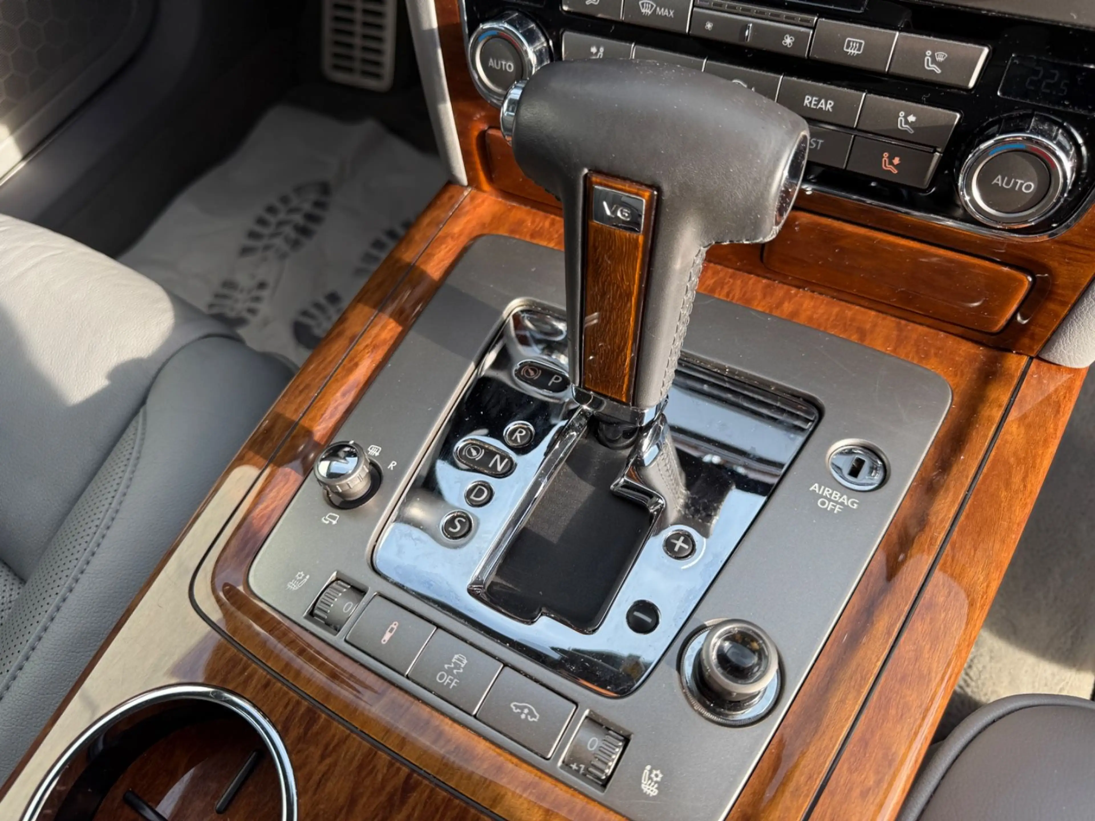 Volkswagen Phaeton V6 TDI 4Motion 19 Zoll Voll Scheckheft — photo 10