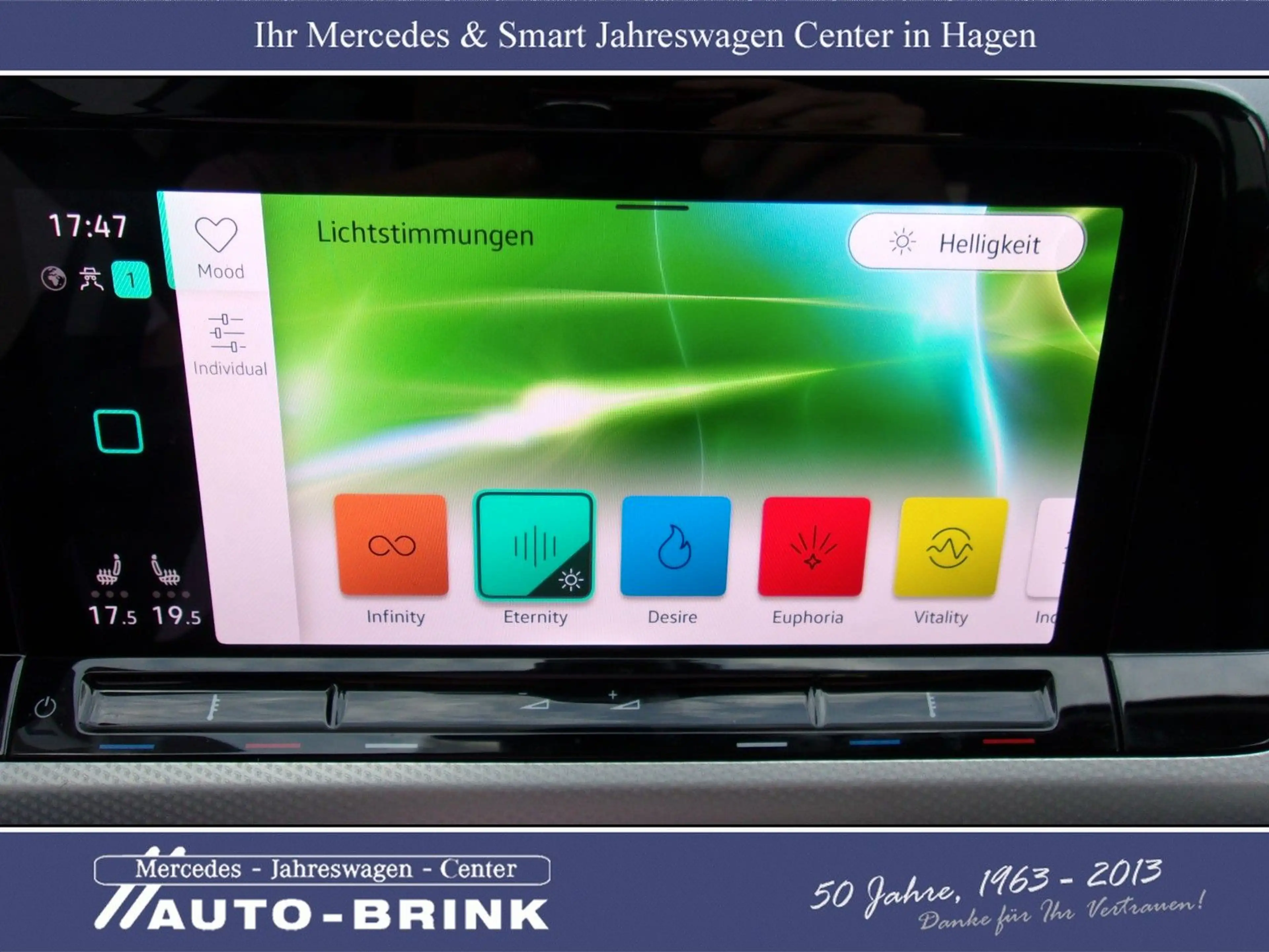 Volkswagen Golf VIII Move mit PTS/ACC/LED/APP/19tkm — photo 16