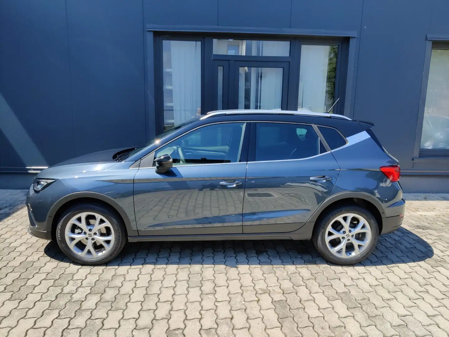 SEAT Arona Arona 1,0 Eco TSI FR Austria FR AUstria Grau - 2