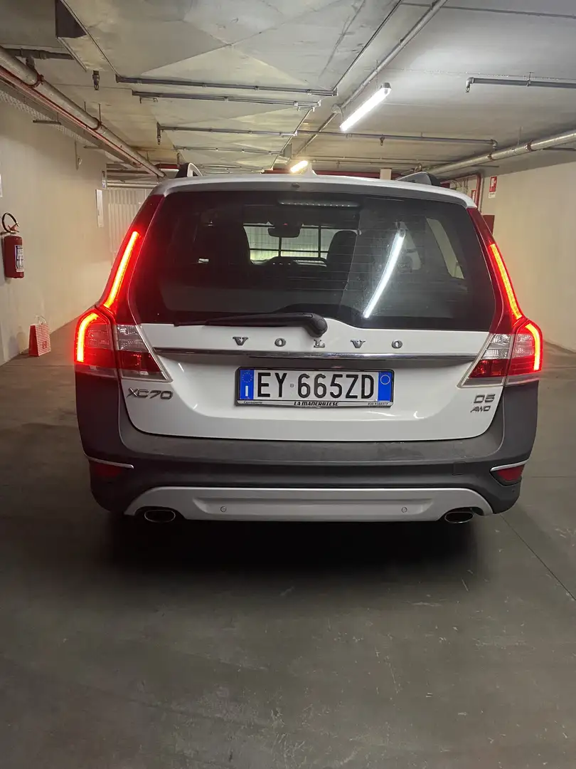 Volvo XC70 2.4 d5 ved Momentum awd 215cv geartronic - 2