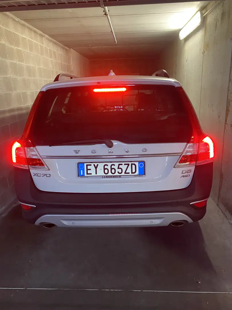 Volvo XC70 2.4 d5 ved Momentum awd 215cv geartronic - 1