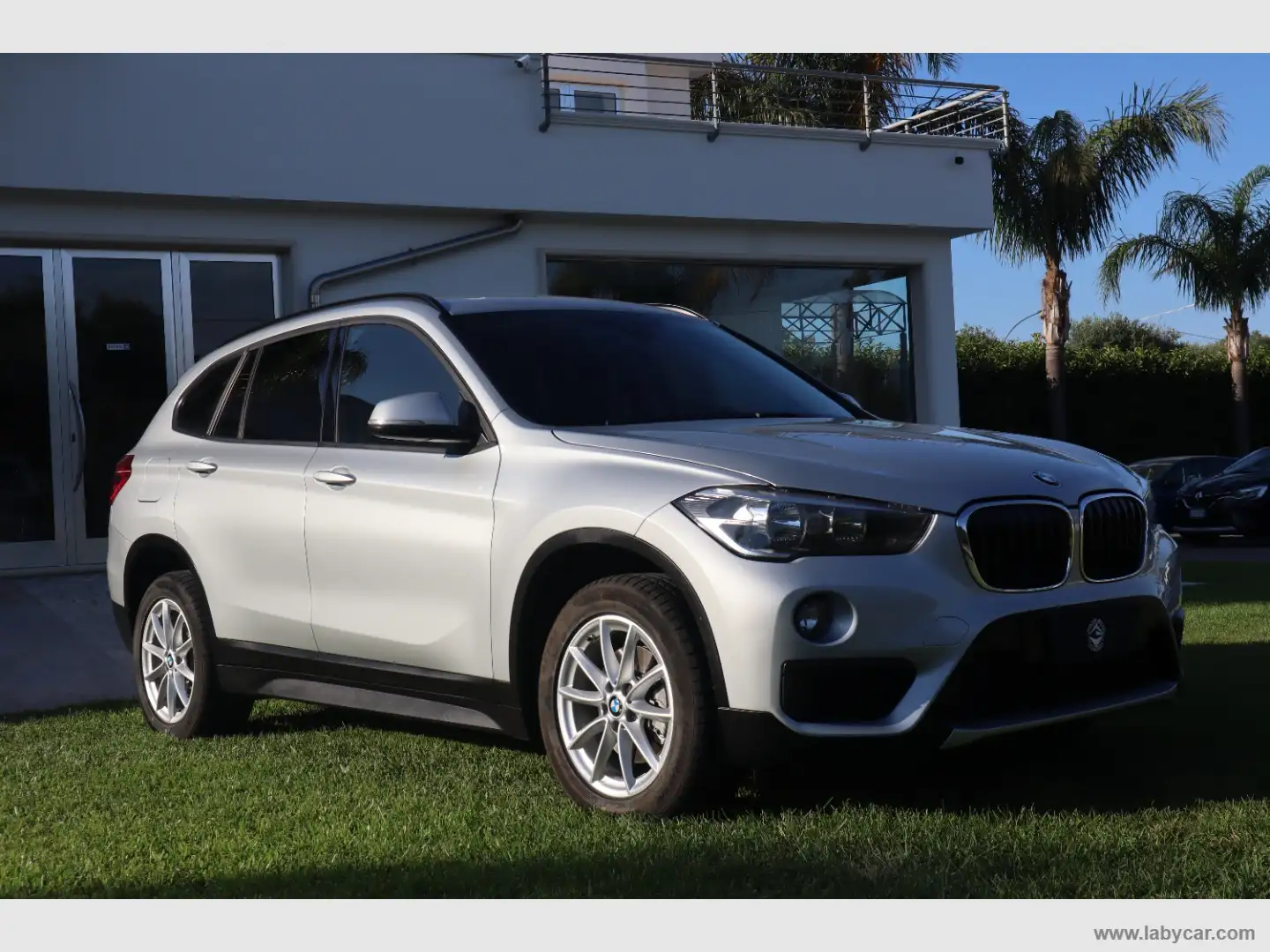 BMW X1 sDrive18d Business Gris - 1