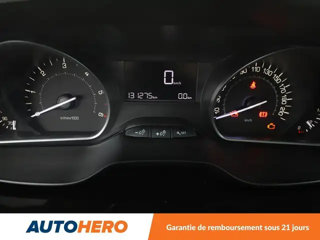 Peugeot 208 view 20