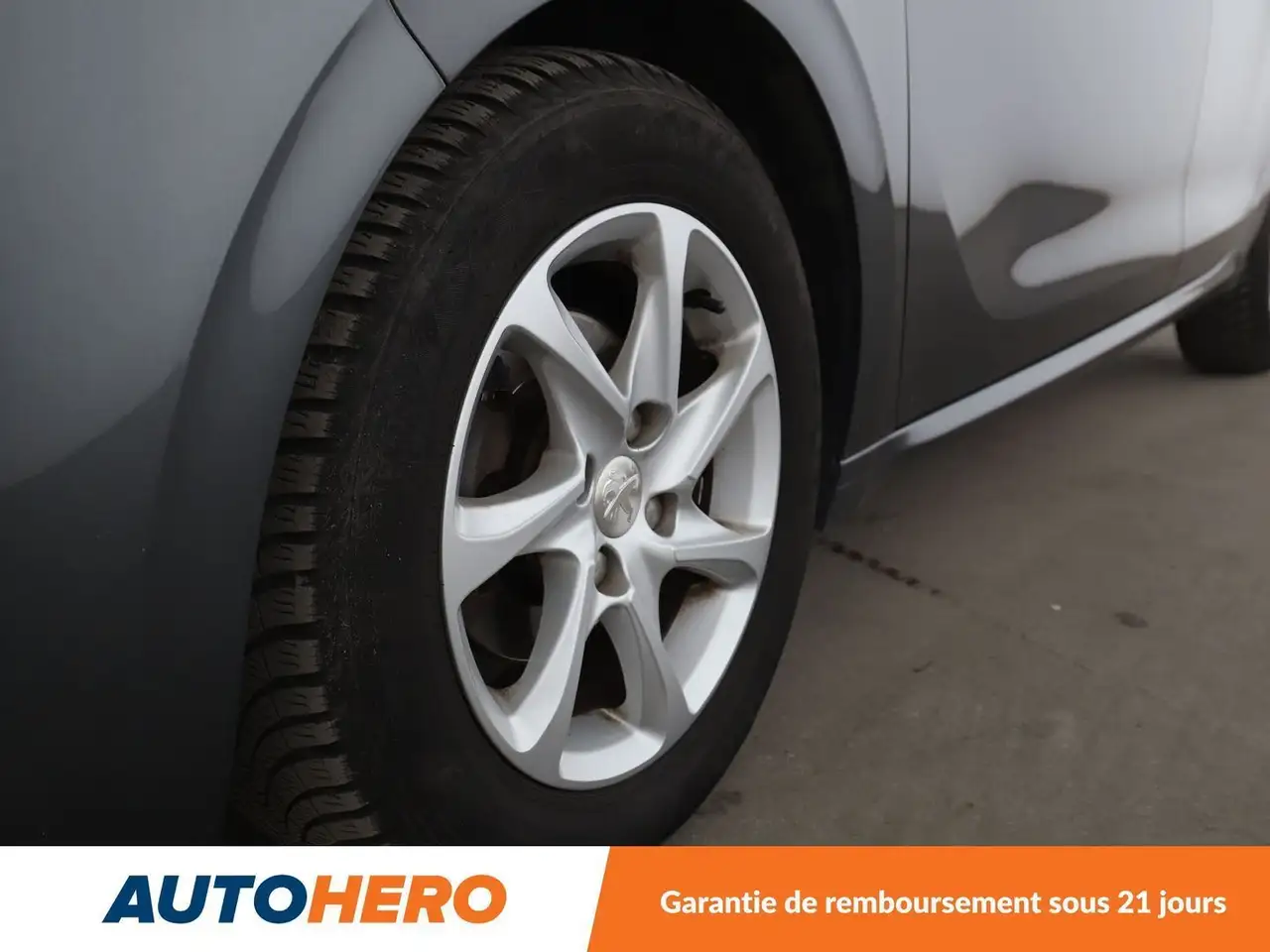 Peugeot 208 208 — photo 27