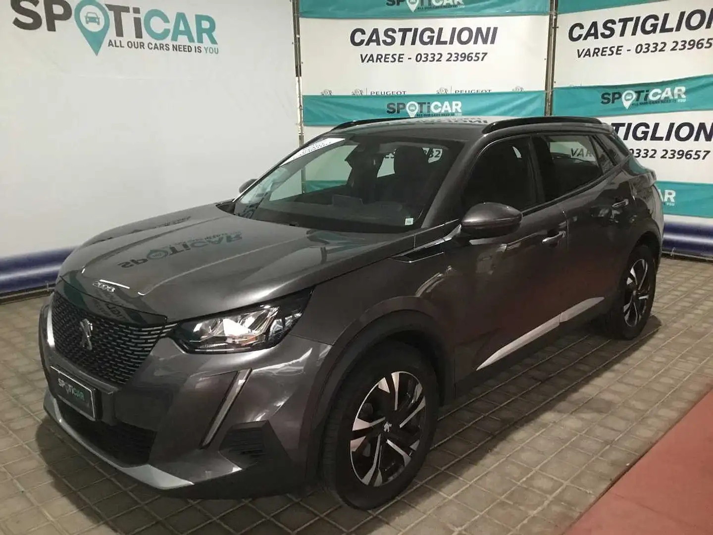 Peugeot 2008 Allure Navipack BlueHDi 100 cv - Vettura Usata Grijs - 1