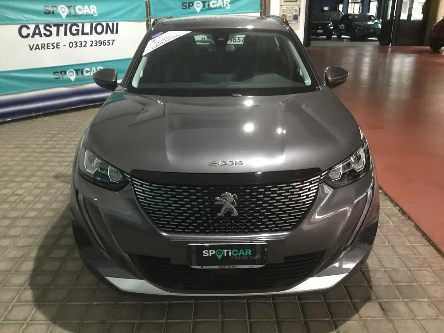 Peugeot 2008 Allure Navipack BlueHDi 100 cv - Vettura Usata Grijs - 2