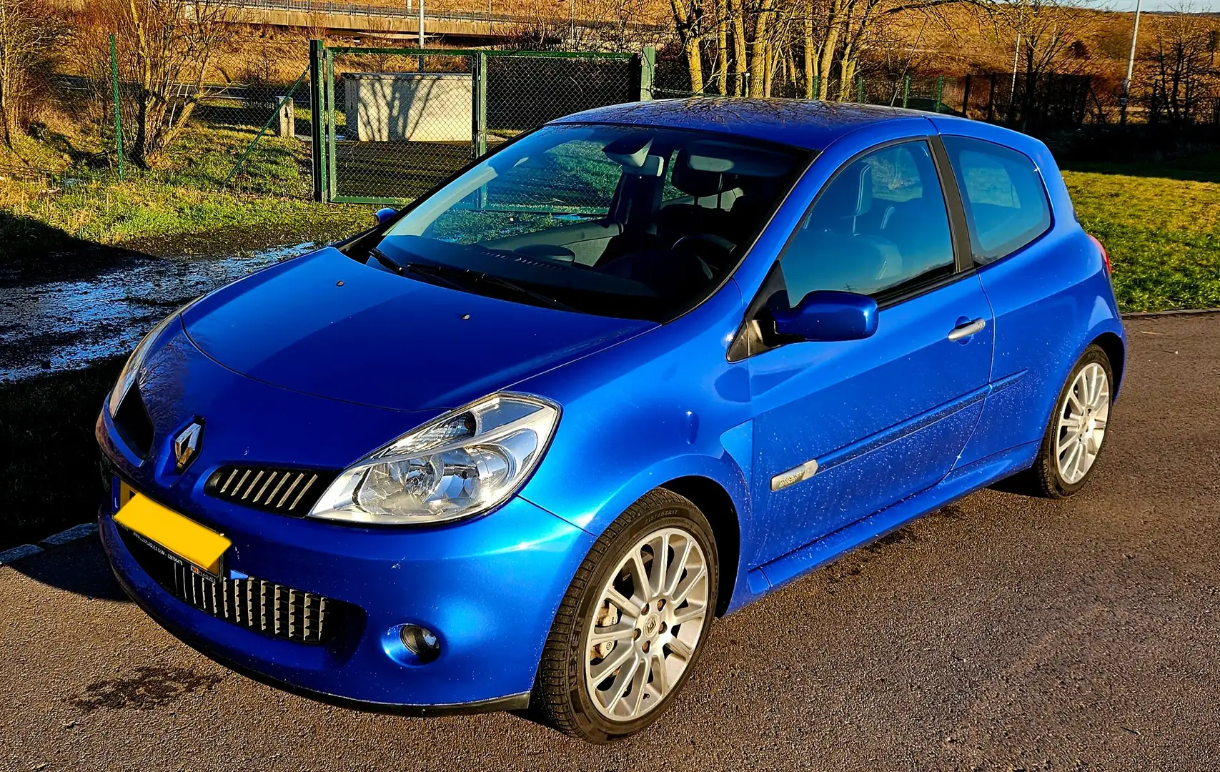 Renault Clio RS Bleu - 2