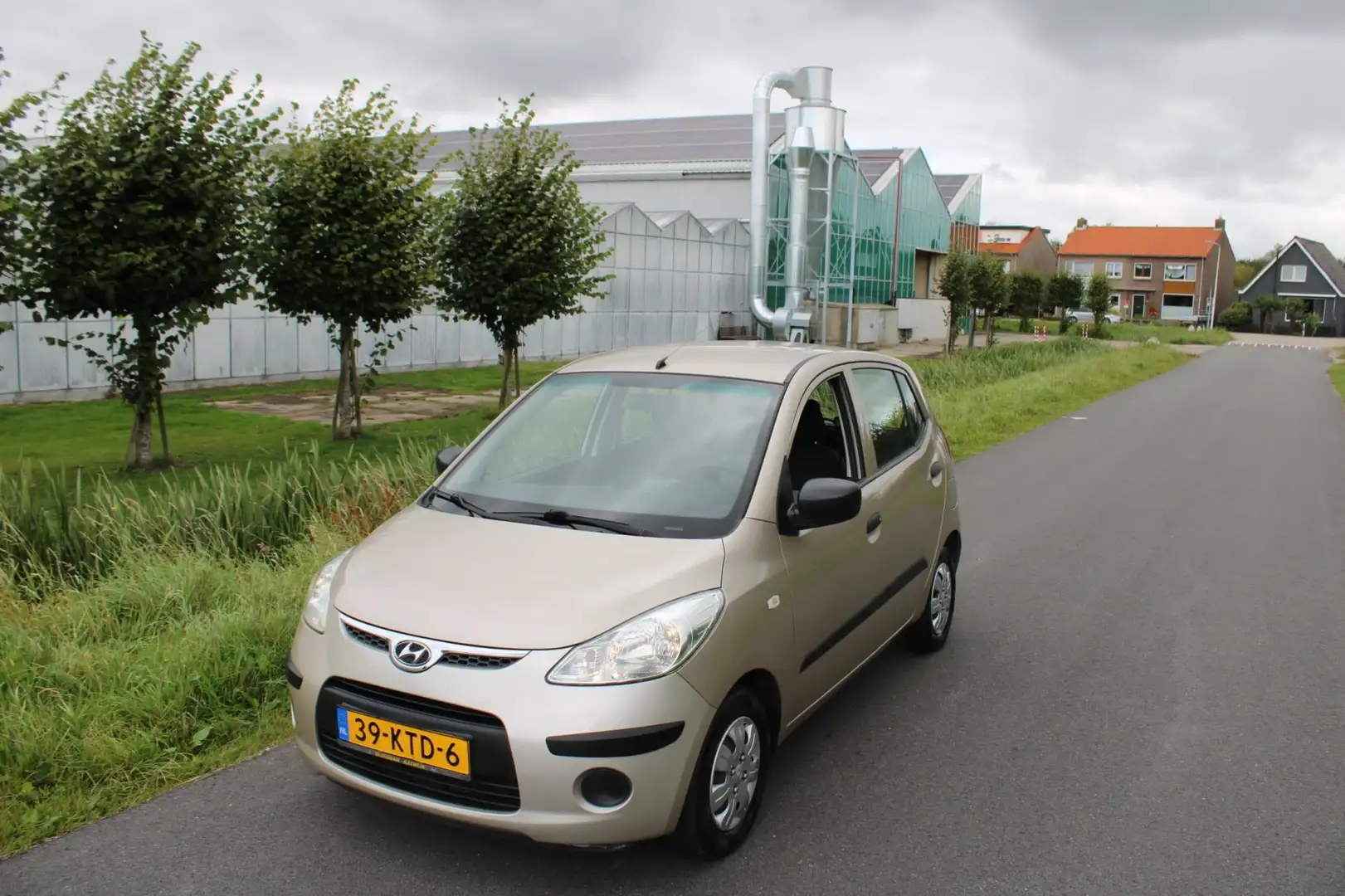 Hyundai i10 1.1 Active Cool 1e Eigenaar met Airco Beige - 2