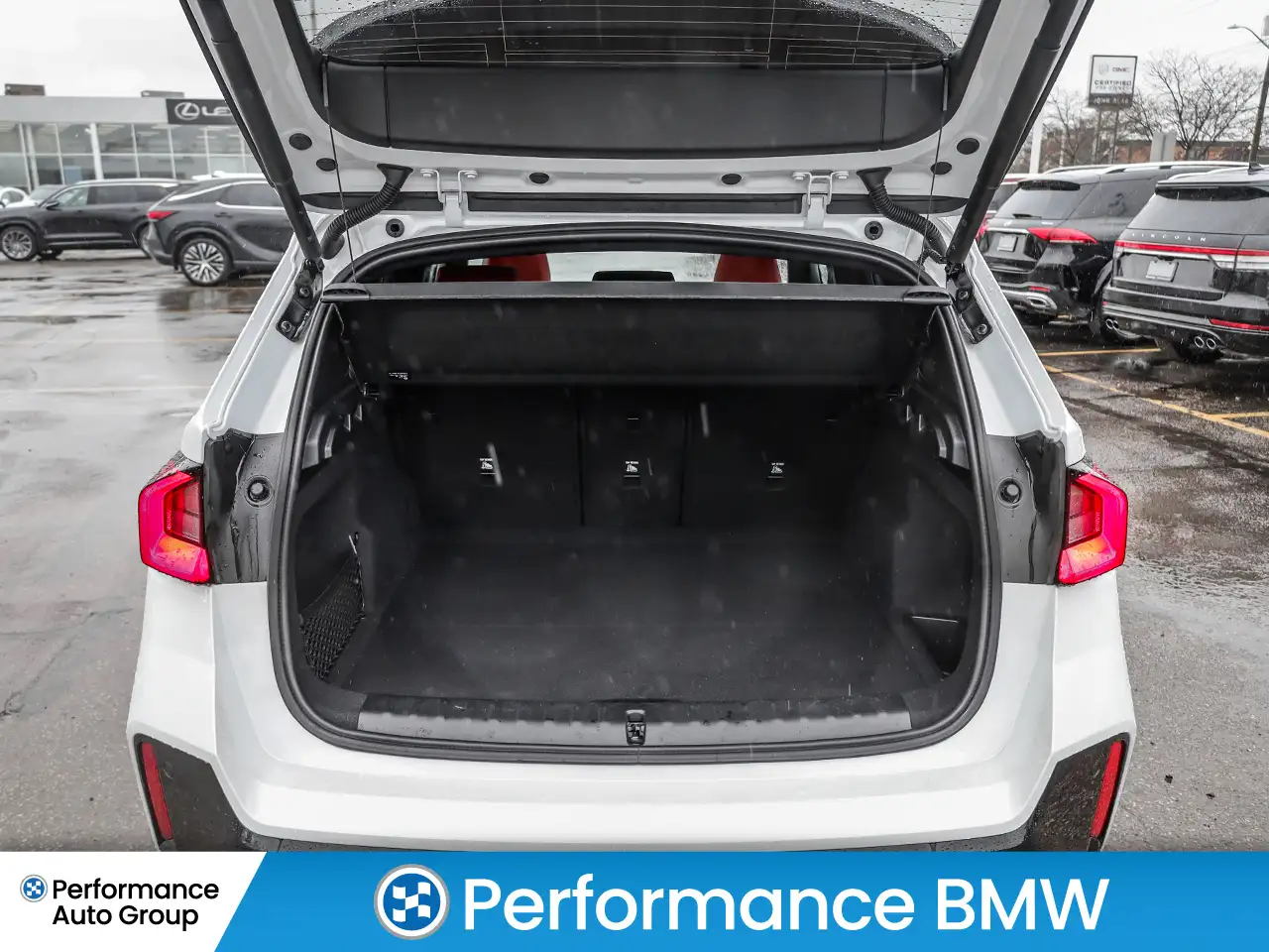 BMW X1 снимка BMW X1