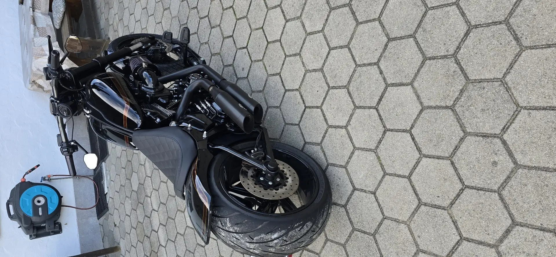 Harley-Davidson CVO Breakout Negru - 1