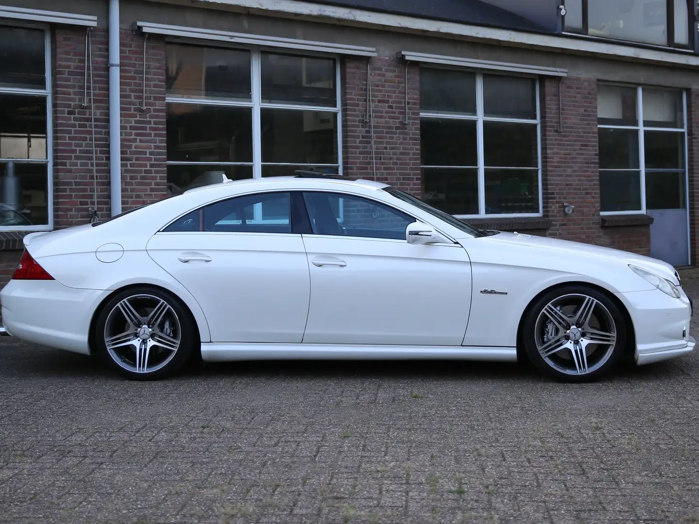 Mercedes-Benz CLS 63 AMG CLS 63 AMG W219 Facelift 2009 Youngtimer 2e eig Fehér - 2