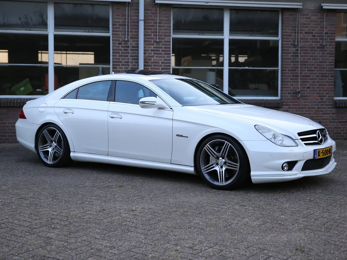 Mercedes-Benz CLS 63 AMG CLS 63 AMG W219 Facelift 2009 Youngtimer 2e eig Fehér - 1
