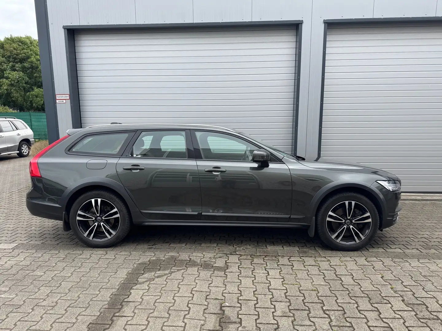 Volvo V90 Cross Country Pro AWD - 1