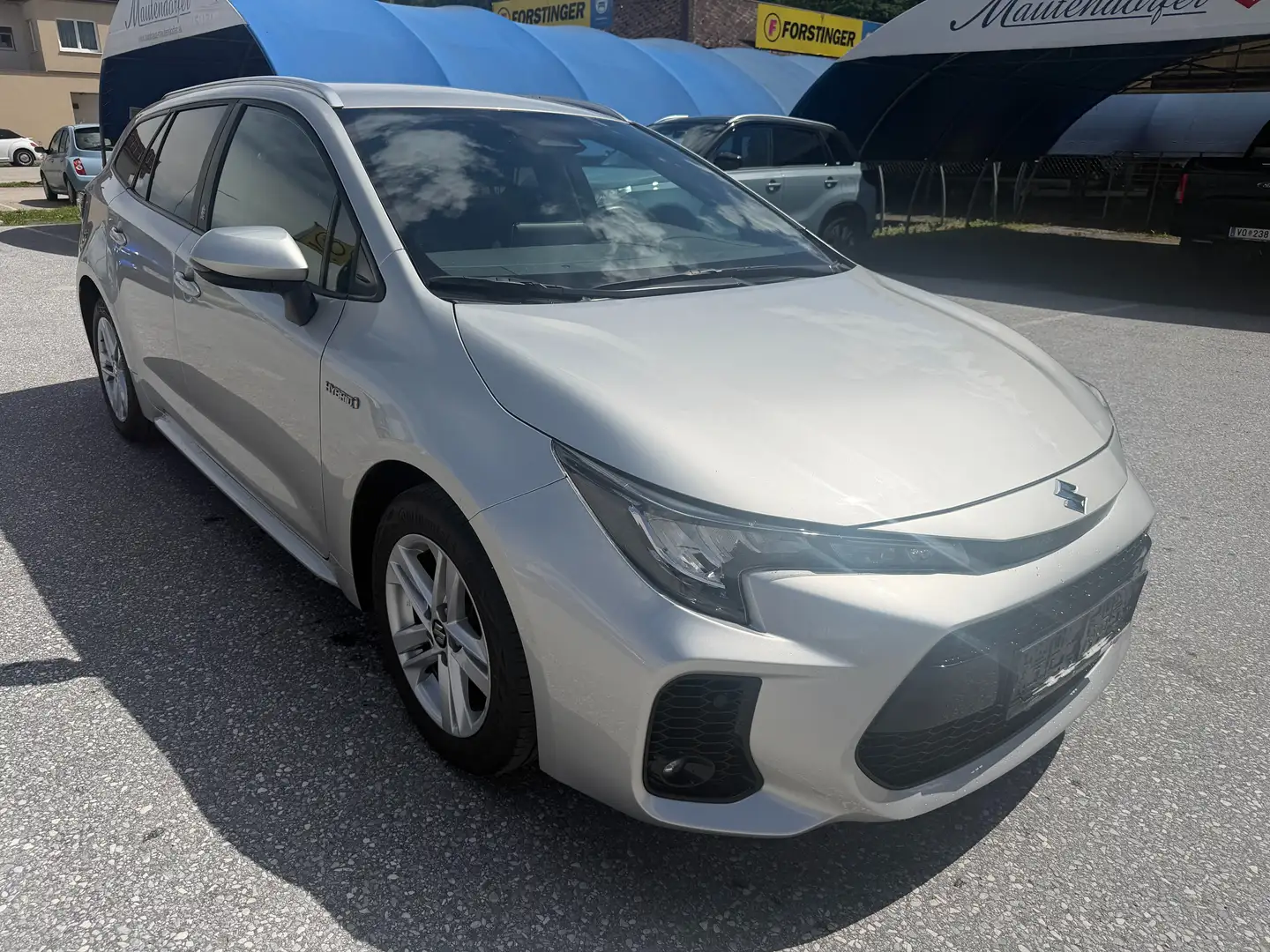 Suzuki Swace Swace 1,8 HEV E-CVT Shine Shine Silber - 1