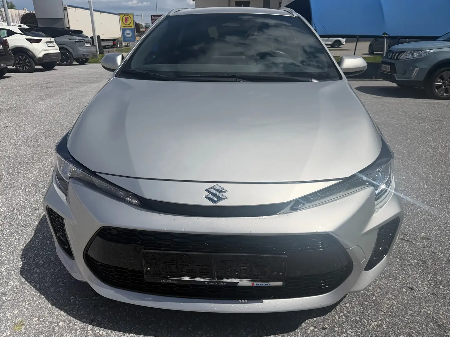 Suzuki Swace Swace 1,8 HEV E-CVT Shine Shine Silber - 2