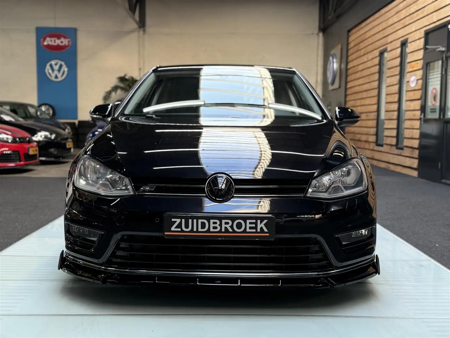 Volkswagen Golf 1.2 TSI Cup Clima Navi Cruise Zwart - 2