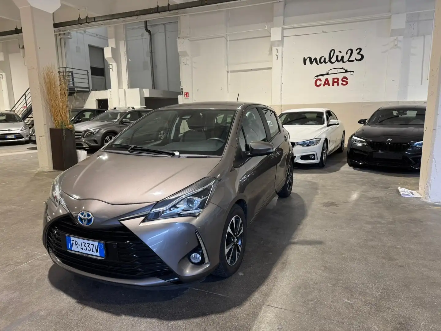 Toyota Yaris 5p 1.5h Style Bronzo - 2