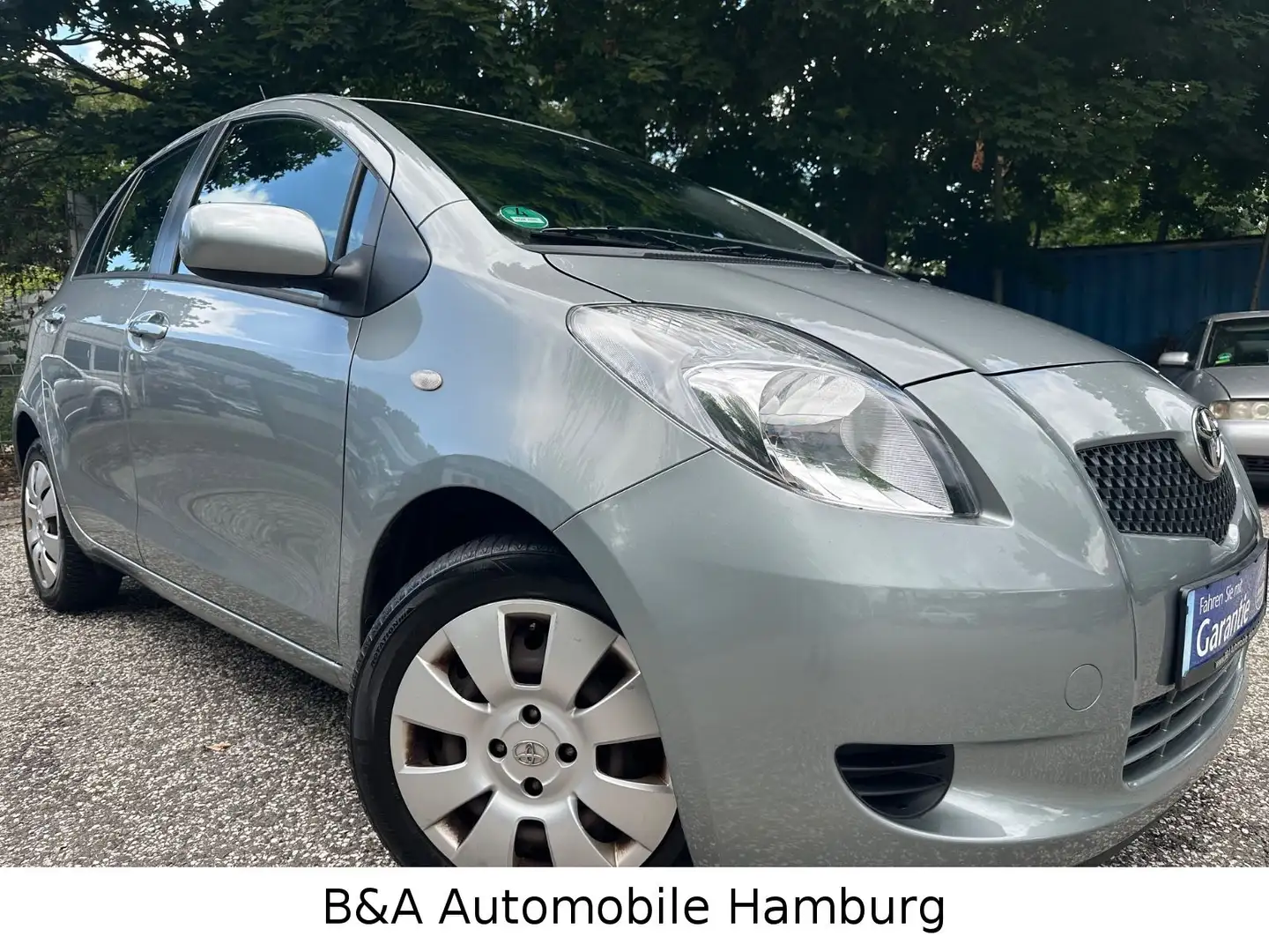 Toyota Yaris Sol 2 Hand+Tüv/Au Neu+Scheckheft Argintiu - 1