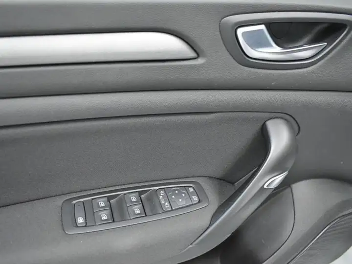 Renault Mégane Business Blue dCi -SS 2021, foto 8