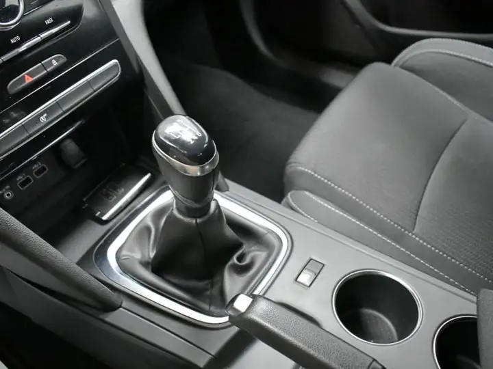 Renault Mégane Business Blue dCi -SS 2021, foto 24
