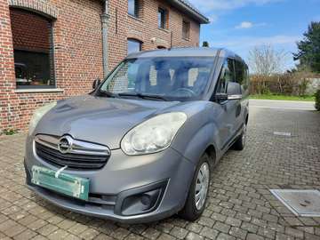 Combo Tour CNG 1.4 Turbo L1H1 Enjoy