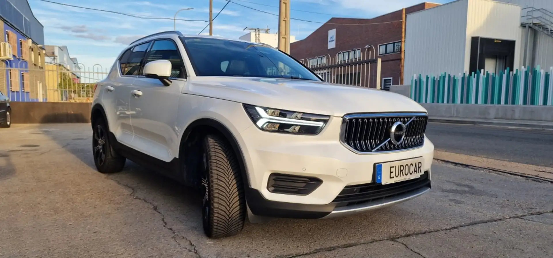 Volvo XC40 D3 Inscription Premium Edition AWD Aut. Blanco - 2