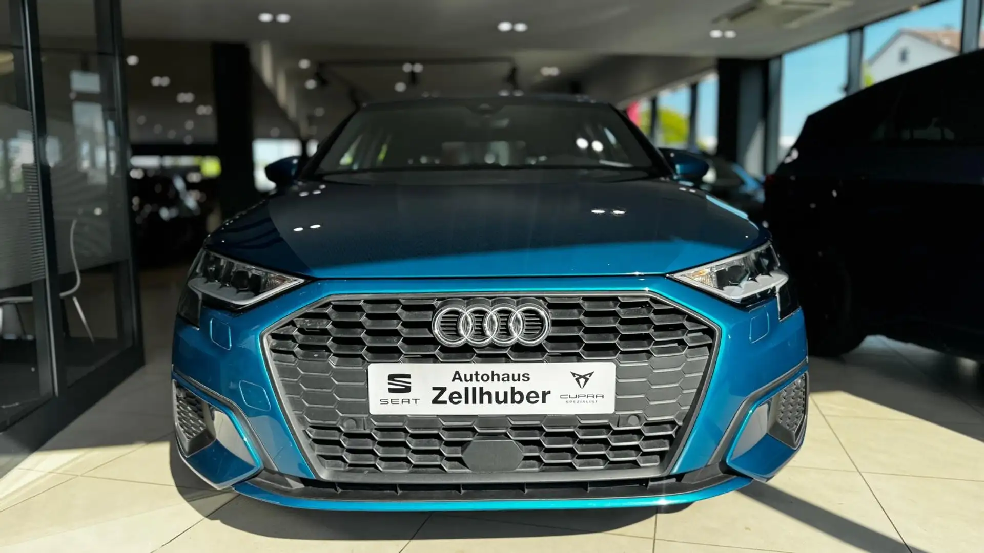 Audi A3 1.5TFSI Sportback S tron *Smart Inter*Kamera* Blau - 2