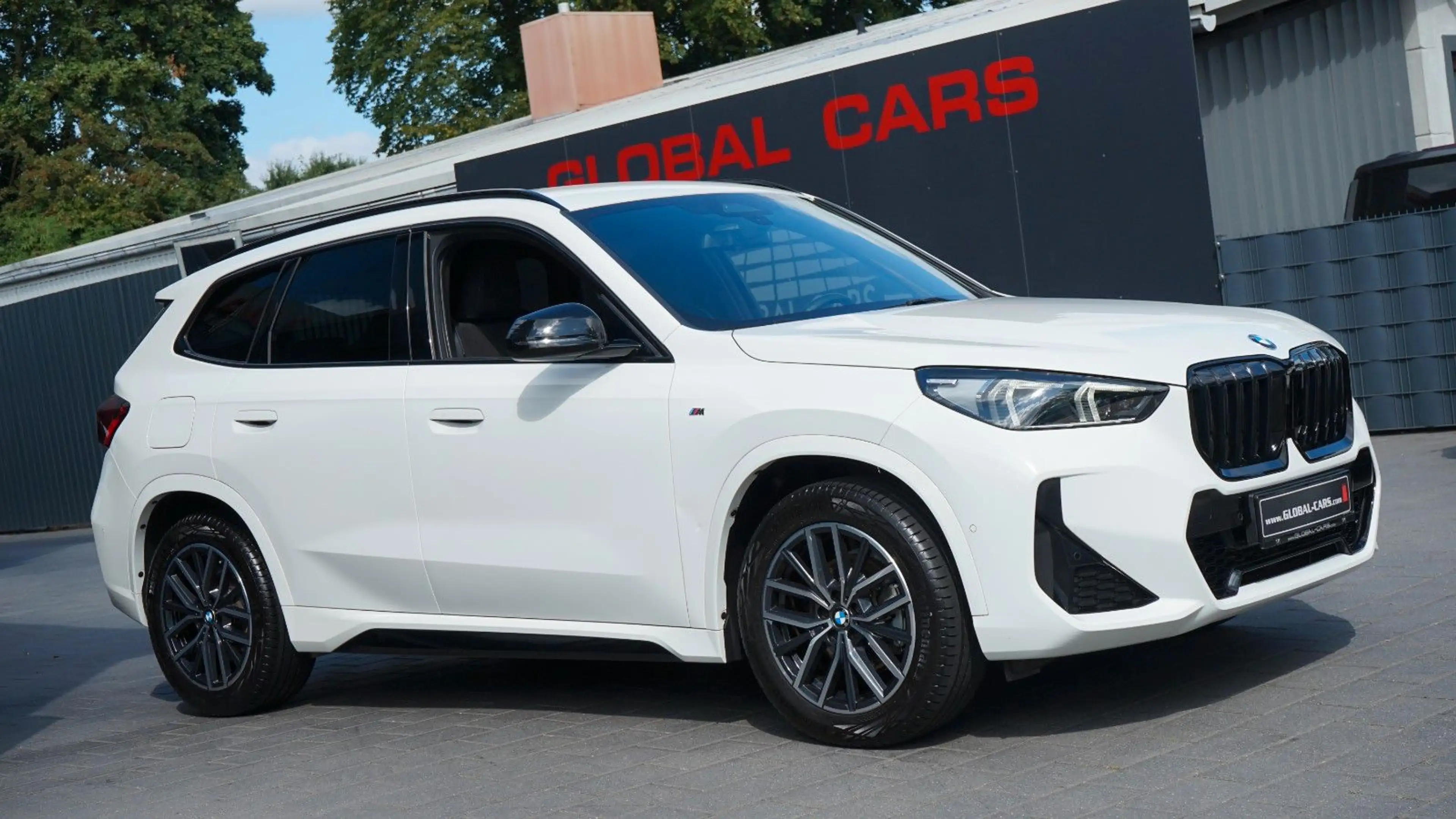 BMW X1 sDRIVE 18i A STEP. M SPORT*AHK*WIDESCREEN — photo 9
