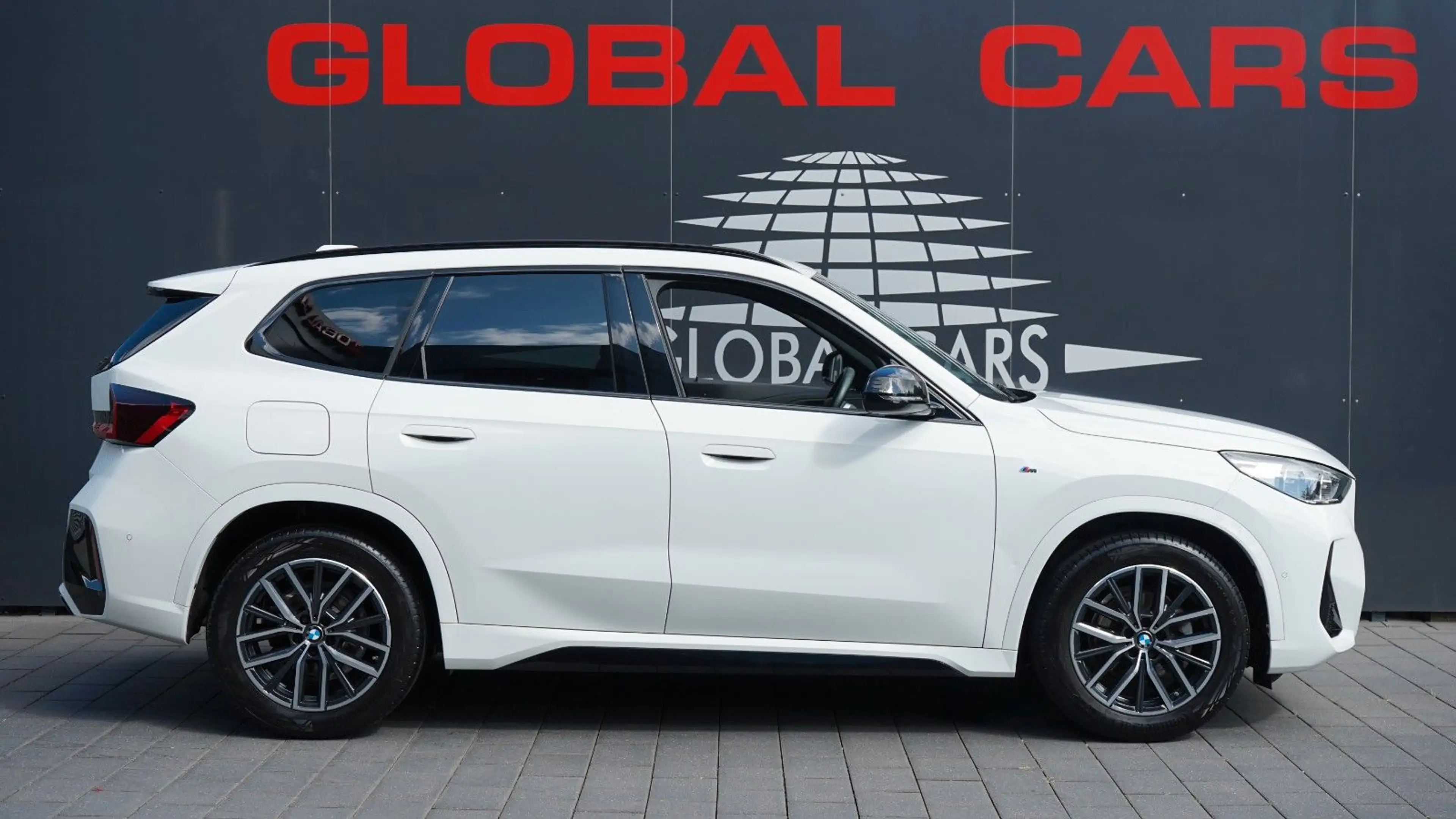BMW X1 sDRIVE 18i A STEP. M SPORT*AHK*WIDESCREEN — photo 15