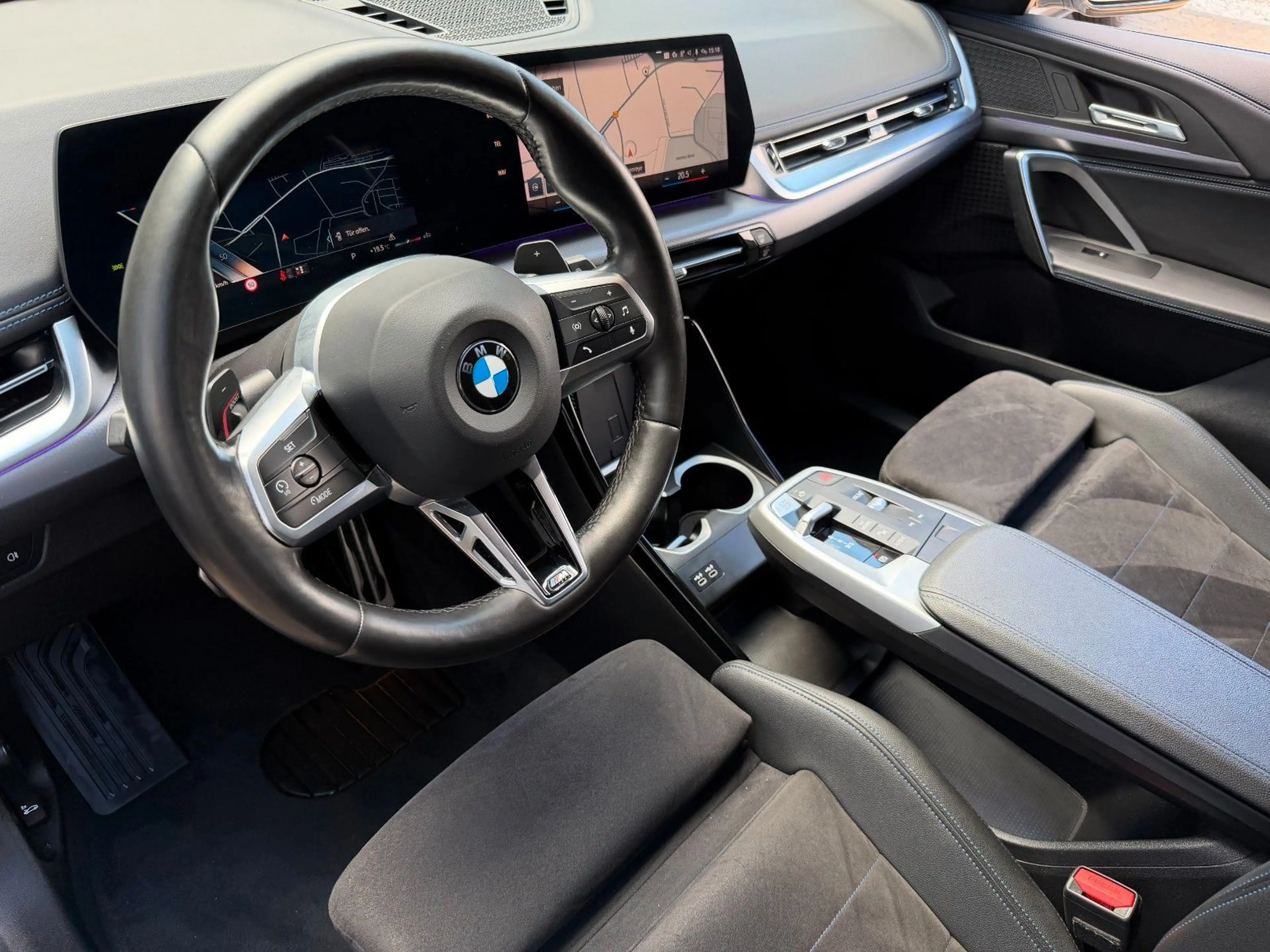 BMW X1 sDRIVE 18i A STEP. M SPORT*AHK*WIDESCREEN — photo 3