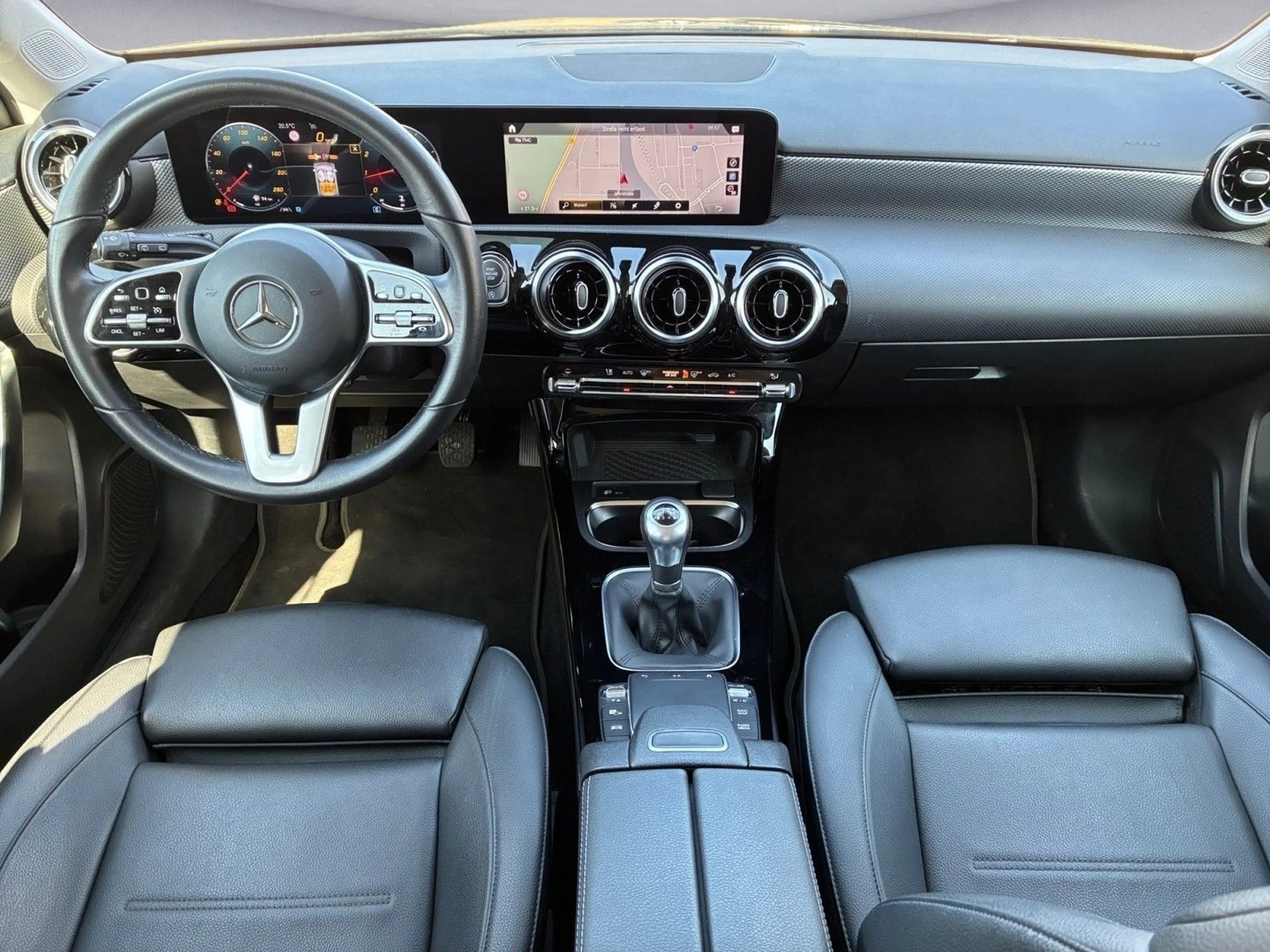 Mercedes-Benz A 200 Progessive AHK*PDC*KAMERA*NAVI*SHZ*TEMPOMA — photo 11