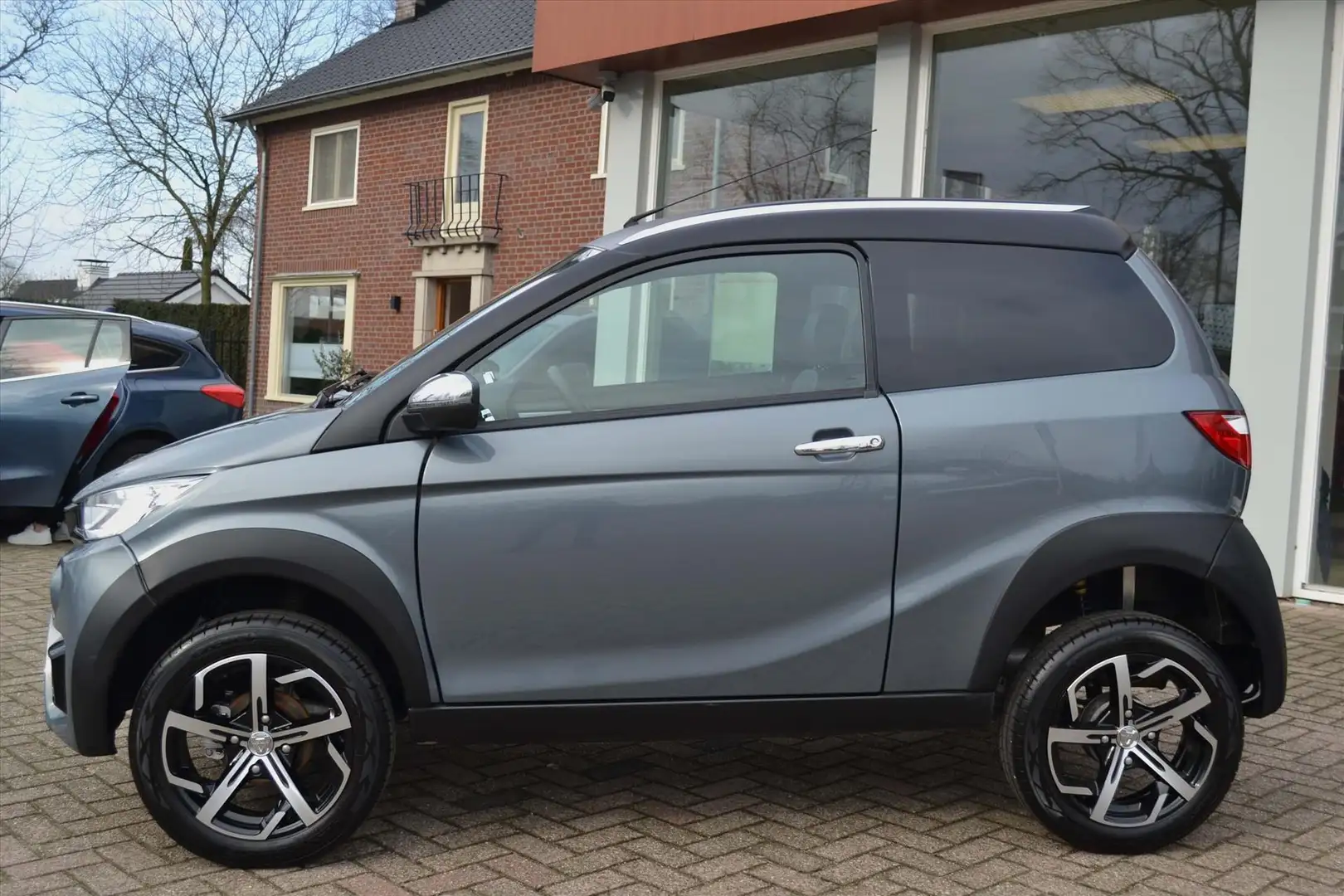 Aixam Crossover S9 incl. Airco | ABS | Achteruitrijcamera! Brommob Grau - 2