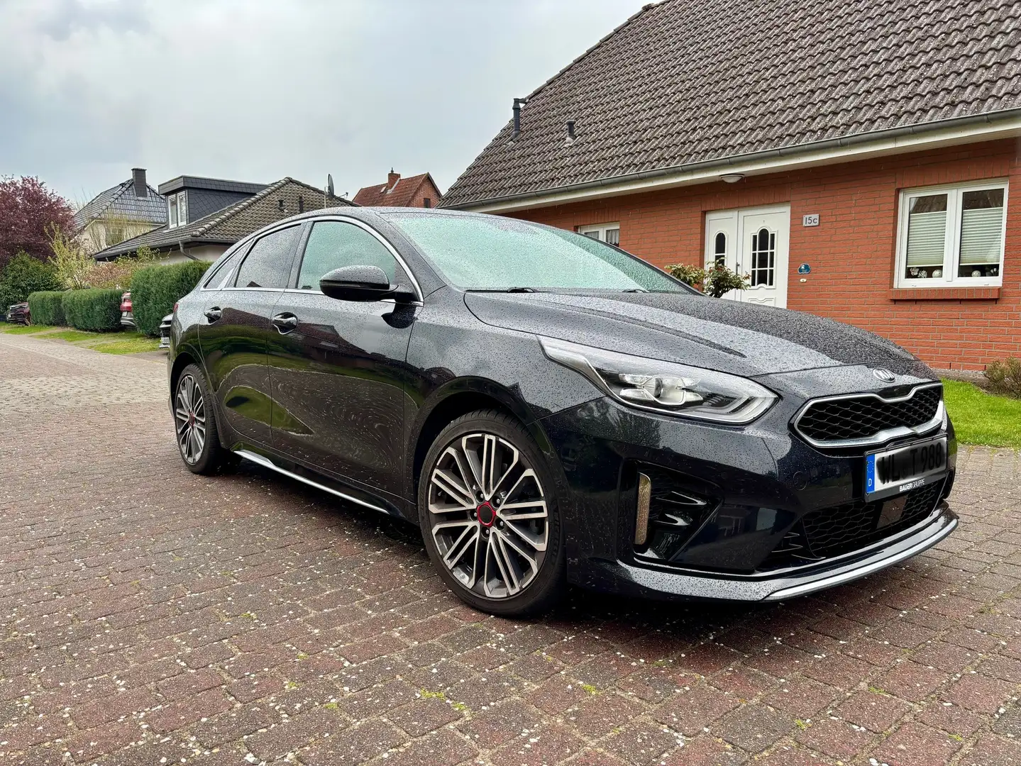 Kia ProCeed / pro_cee'd ProCeed 1.6 CRDi DCT7 SCR GT LINE Schwarz - 1