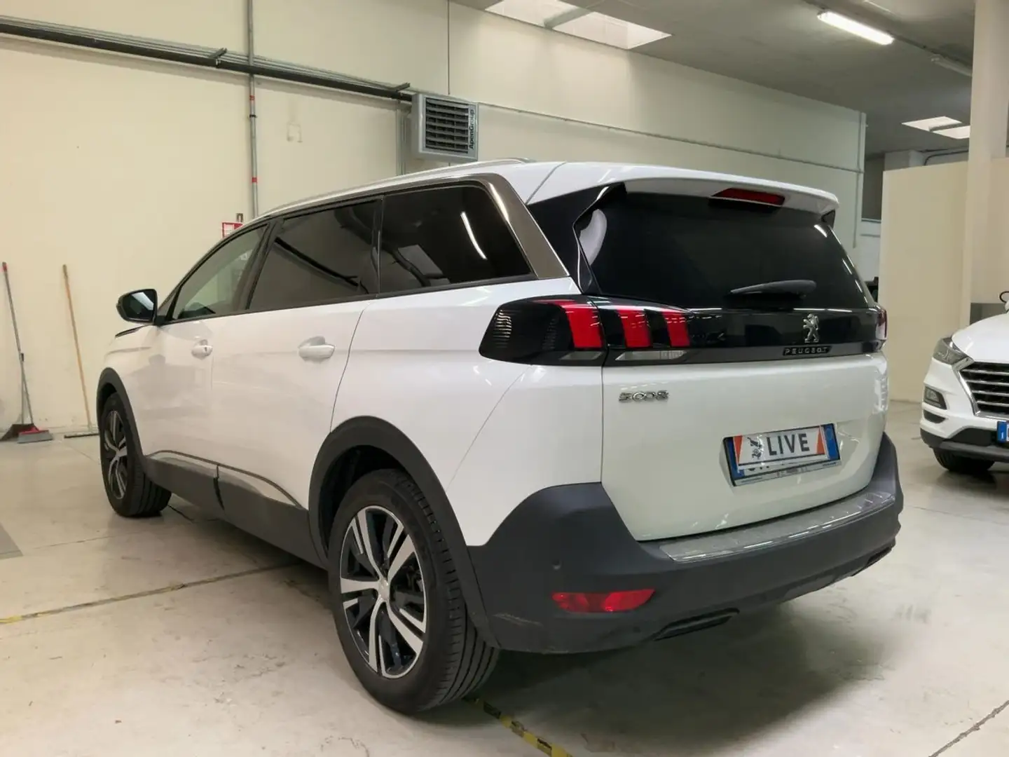 Peugeot 5008 Peugeot 5008 1.5 Blue-HDi Allure - 1