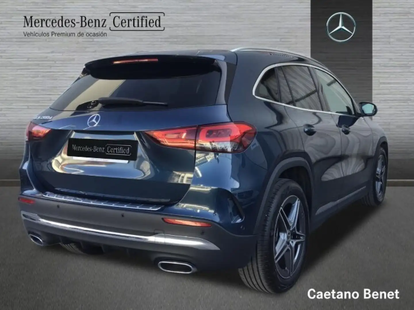 Mercedes-Benz GLA 180 200 D Blau - 2